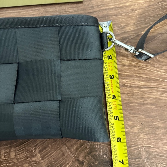 Harvey’s Blue Seatbelt crossbody purse- navy silver made in USA - Picture 14 of 14